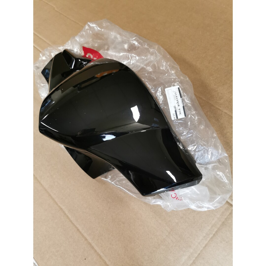 Kymco Agility 12/10 / Cover hand / stuurkap buiten / Nieuw 50% korting / 53205-LCB9-C10