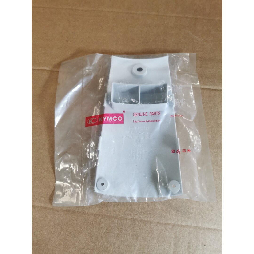 Kymco New Sento / voor spatbord tussen / ivoor wit / Nieuw 50% korting / 7061966W