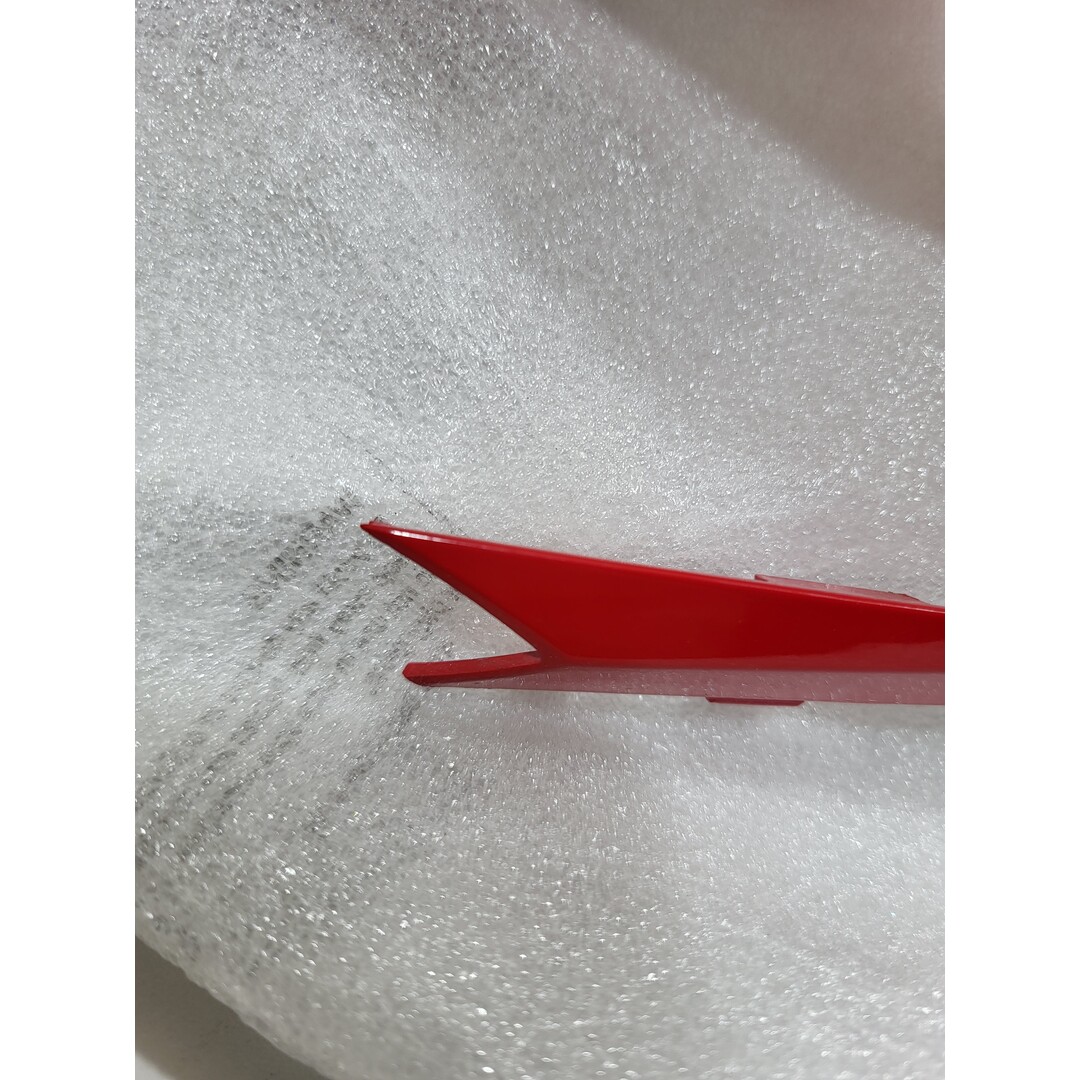 Honda Honda Vision 4t Nsc 4t / Voorscherm ( hoekje gebroken ) Rood