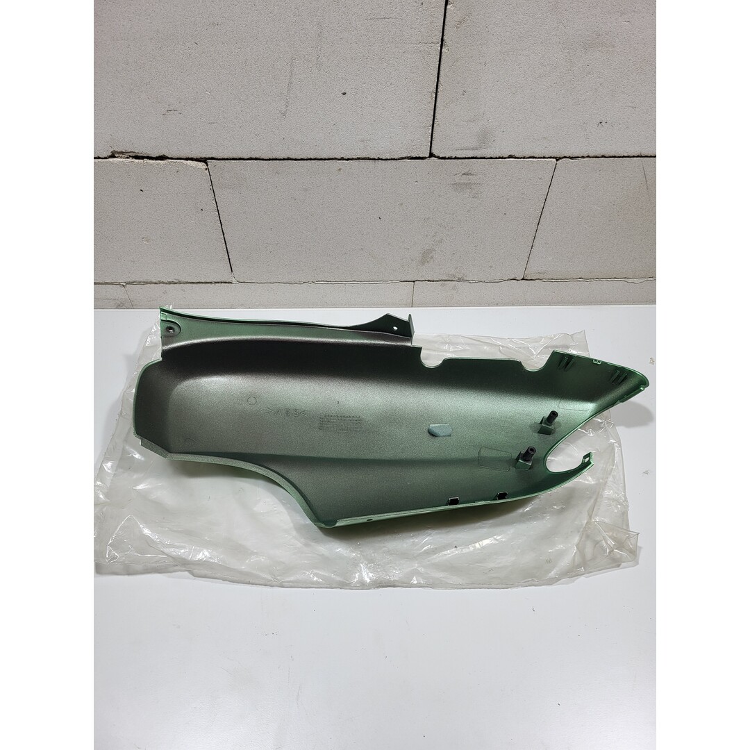 Yamaha Yamaha Neo's oud type / Zijscherm Rechts 5ADF173100P7 groen in verpakking