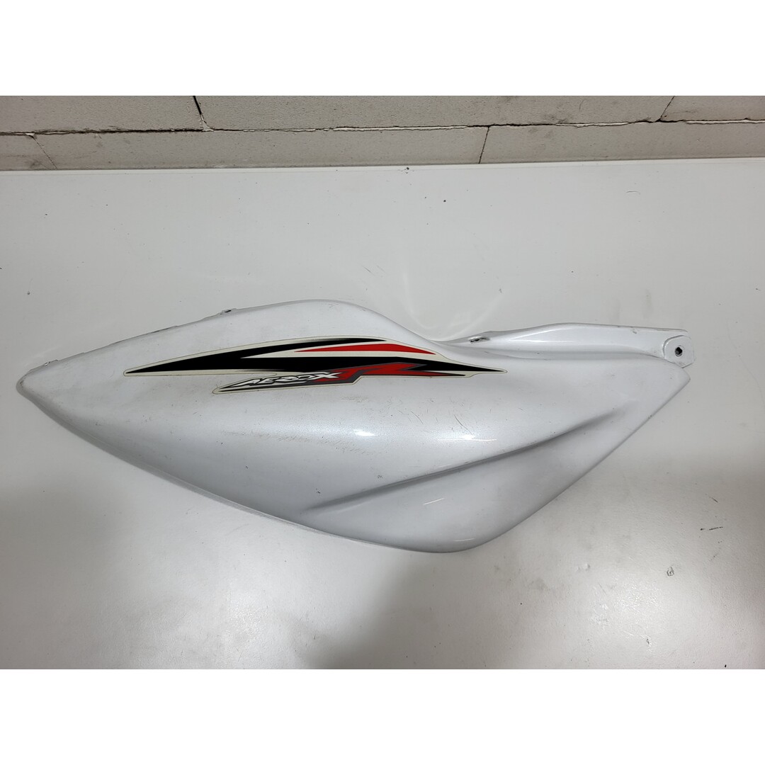 Yamaha Yamaha Aerox oud type / Zijscherm Zijkap Rechts