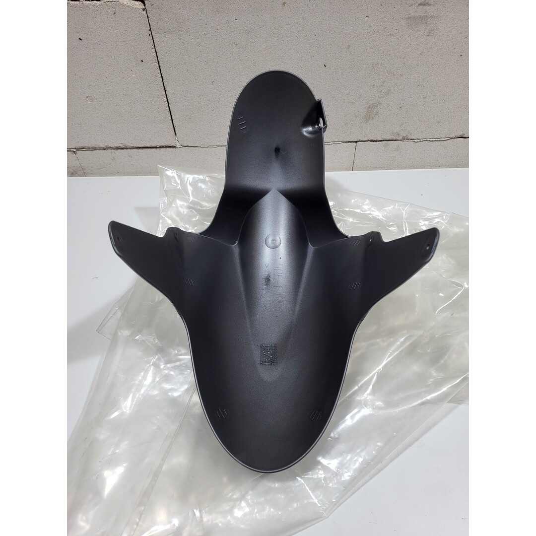 Yamaha Yamaha Aerox oud type 5PEF155600PW / Voorspatbord Zwart / Mat grijs in verpakking