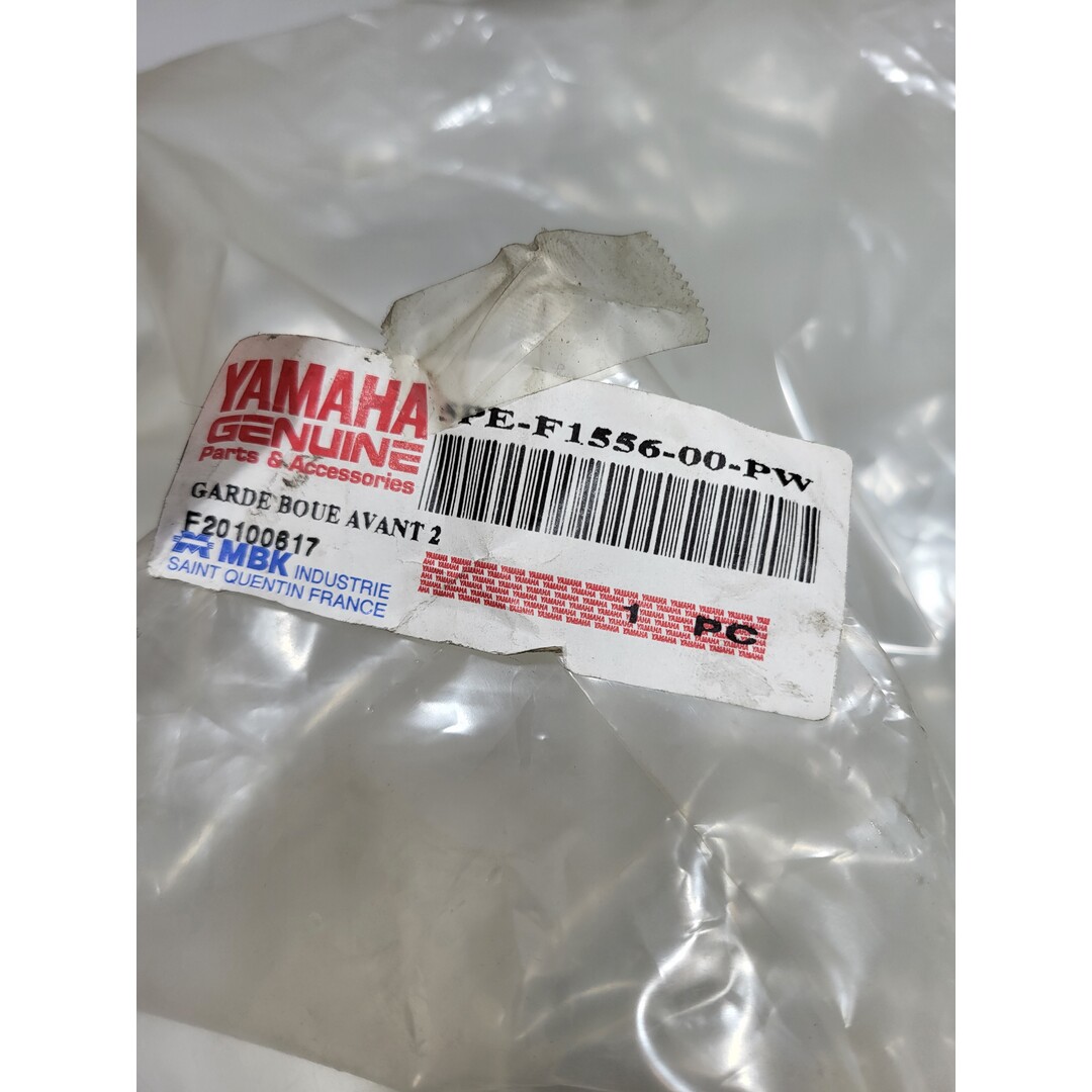 Yamaha Yamaha Aerox oud type 5PEF155600PW / Voorspatbord Zwart / Mat grijs in verpakking