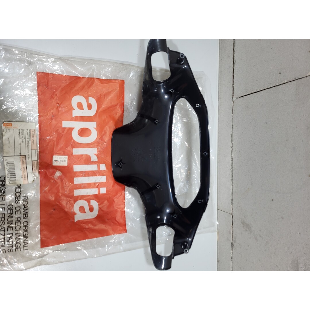 Aprilia APRILIA Amico 50 1990 / Stuurkap Zwart binnen AP8230703