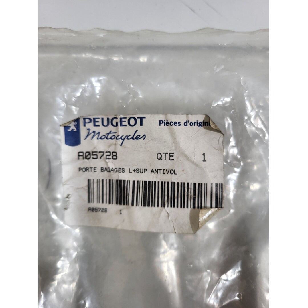 Peugeot Peugeot Ludix / Bagage drager set Zwart zonder bouten 1 geen bouten A05728