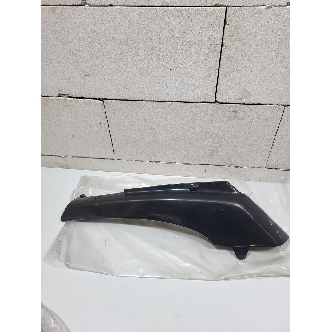 Peugeot Peugeot Fox / Zijkap Zwart