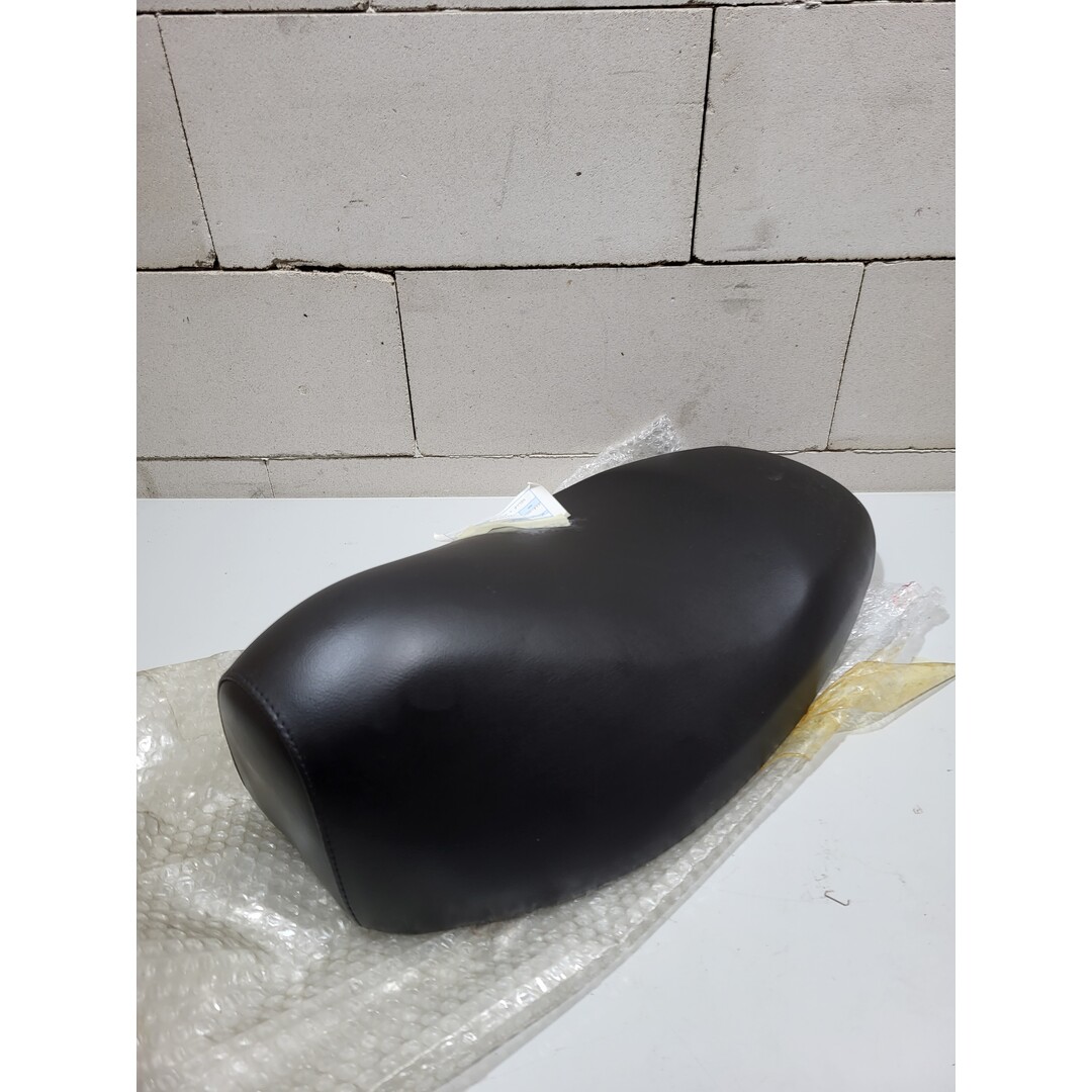Peugeot Peugeot Zenith / Buddyseat Zadel Nieuwstaat Org.