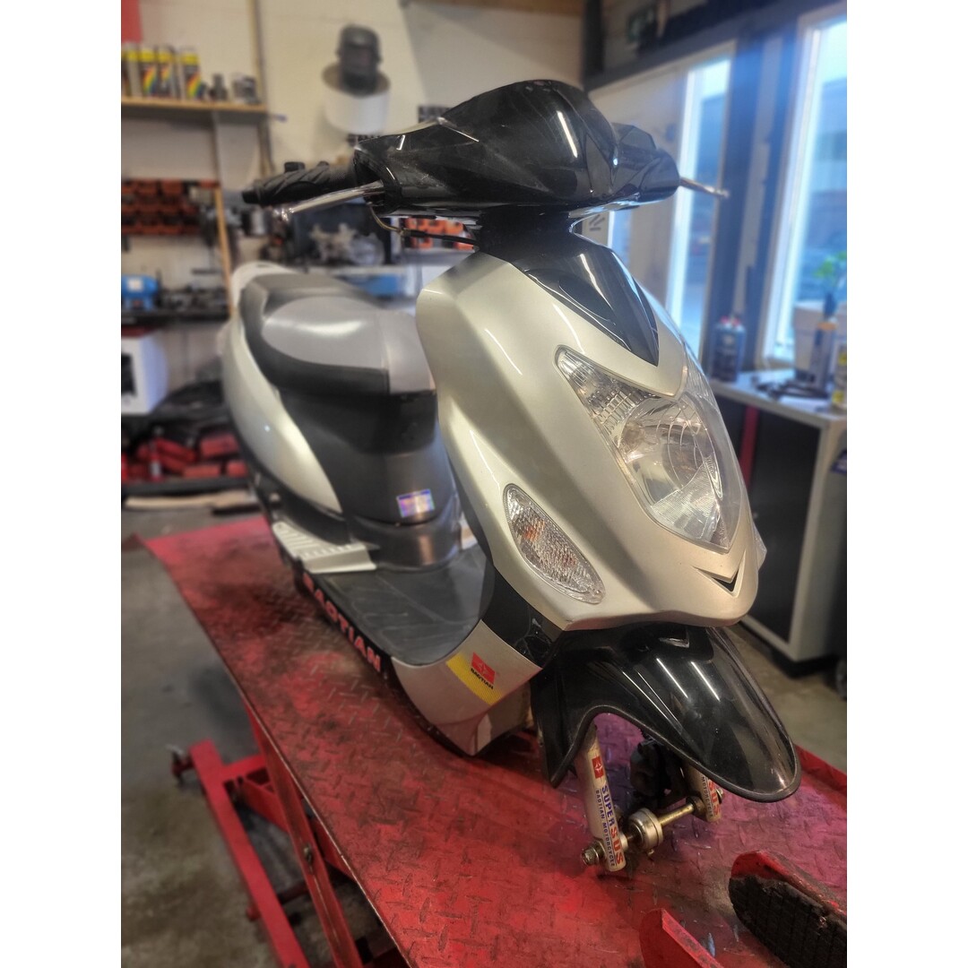 Baotian Baotian Speedy BT49QT-9 / kappenset compleet / binnen en buiten