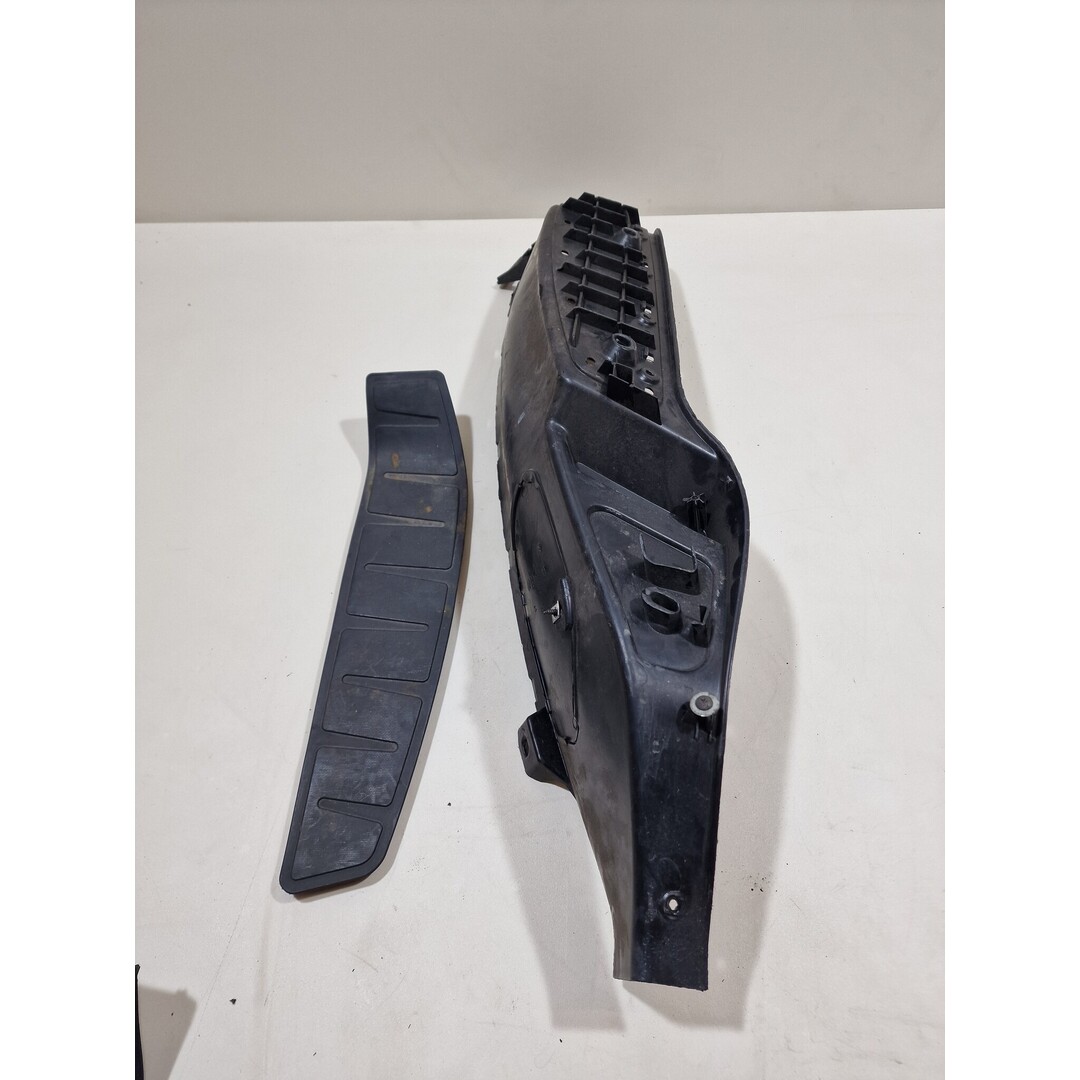 Piaggio Piaggio Mp3 300 LT 2010 / Treeplank Zwart Links Incl. mat