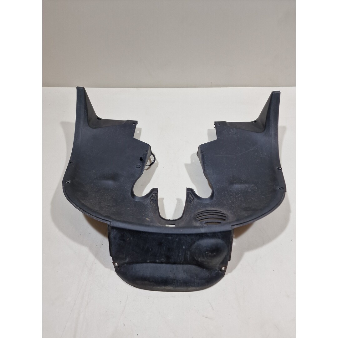 Piaggio Piaggio Mp3 300 LT 2010 / Voor modderkuip Afdekkap beenschild binnen 623255
