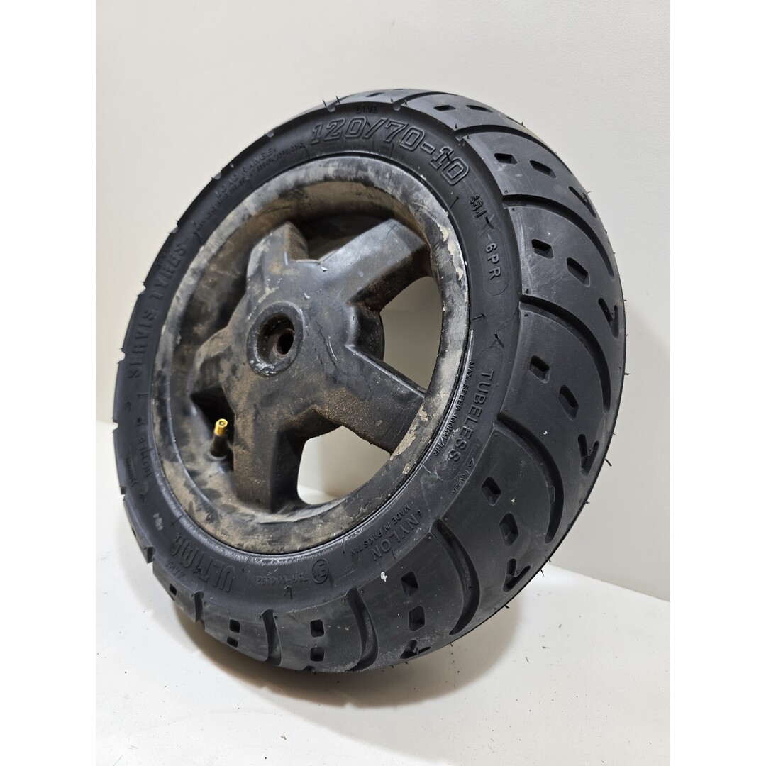 Achterwiel Vespa LX zwart / Nieuwe Band