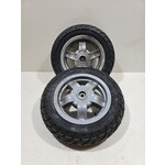 Achterwiel Piaggio zip 4t grijs / Nieuwe band!