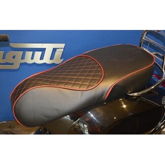 buddydek (made in EU) chesterfield zwart met rode bies primav/sprin