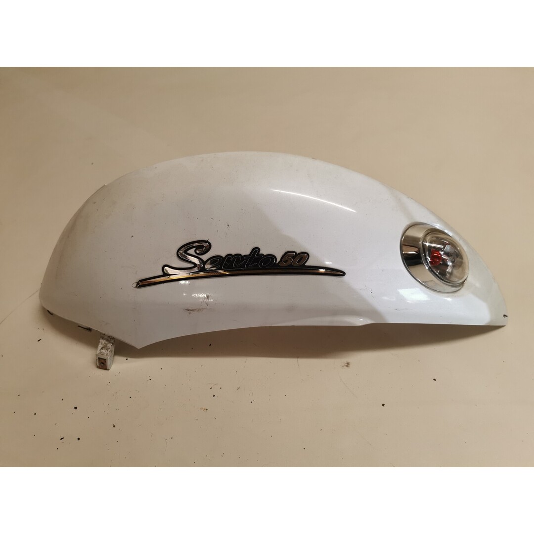 Kymco Sento 2009 / zijscherm links / achterkap / knipperlicht