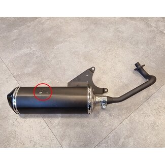 Piaggio uitlaat ovaal SCHADE (model akrapovic) E2 zip 4t zwart/zwart