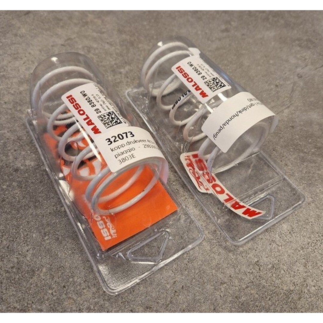 Malossi kopp.drukveer malossi !!verpakking SCHADE 2 stuks!! wit past op dink, honda, peugeot, piaggio, sco piaggio 4t-3v I-get 298360.w0