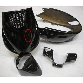 Piaggio plaatwerkset Power1 origineel  model !! kras voorscherm !! zwart glans 4-delig past op zip2000