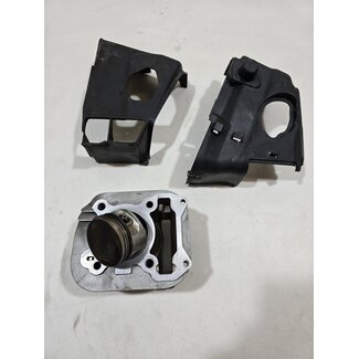 Piaggio Piaggio 125 cc Leader 4t / Cilinder met zuiger en koelkappen origineel