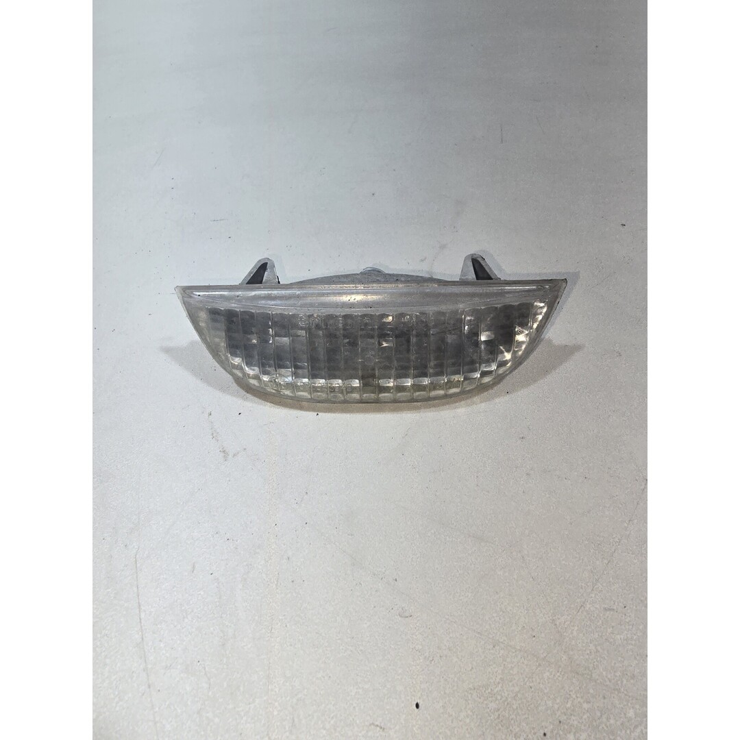 Piaggio Piaggio Mp3 250 LT 2009 / Stadslicht voorkant dagrijverlichting lampje moet vast gezet worden !