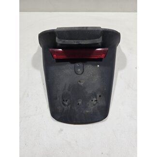 Piaggio Piaggio Mp3 250 LT 2009 / Achterspatbord ( 1 ophanging gebroken niet storend voor het goed blijven zitten !