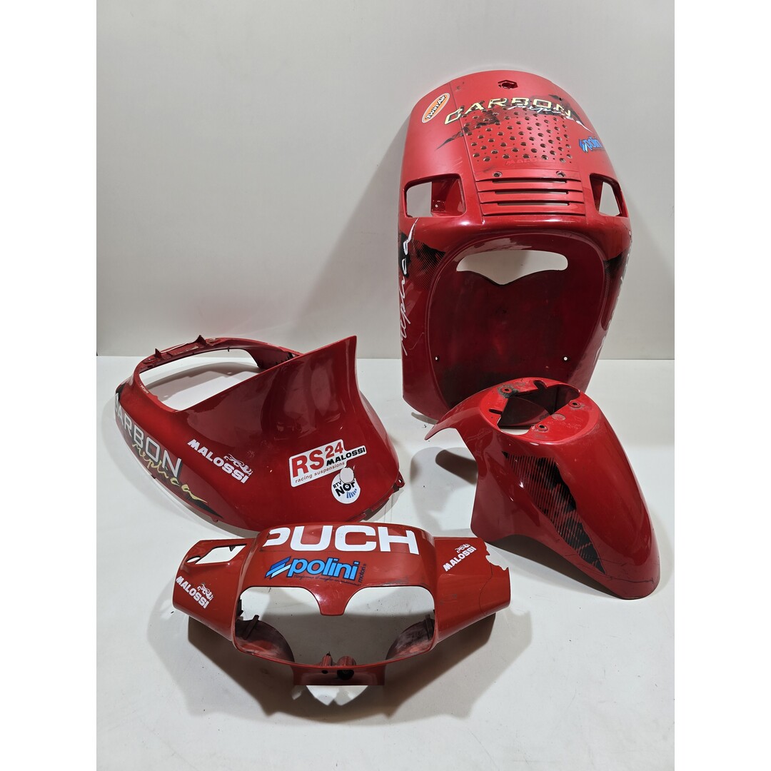 Piaggio Puch Zip type 1/2/3 / Kappen set Carbon replica  set zie foto gaten voor koeling / stuurkap gebroken