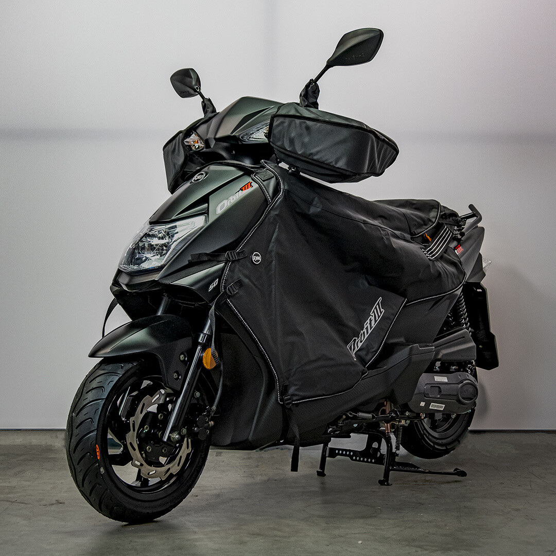 Origineel SYM beenkleed SY610-WA21372-1 voor Orbit III 50 & 125 – water- en winddicht met perfecte pasvorm