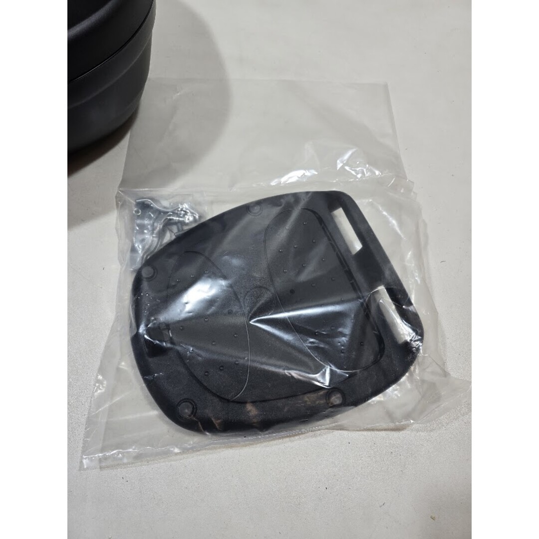 Topkoffer Peugeot 34L z.g.n