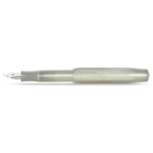 Lunar Sport Light Green fountain pen