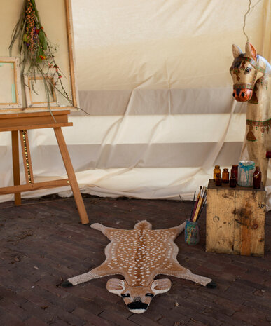 Doing Goods Francis Vloerkleed Hert Doing Goods Francis Vloerkleed Hert