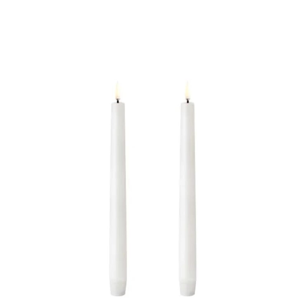 Uyuni LED taper candle 2,3x25, Smooth, 2-pack Nordic White Uyuni LED taper candle 2,3x25, Smooth, 2-pack Nordic White