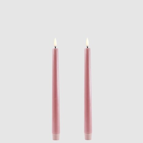 Uyuni LED taper candle 2,3x25, Smooth, 2-pack Dusty Rose Uyuni LED taper candle 2,3x25, Smooth, 2-pack Dusty Rose