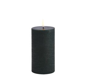 Uyuni LED pillar candle Rustic 7,8x15cm - Pine green Uyuni LED pillar candle Rustic 7,8x15cm - Pine green
