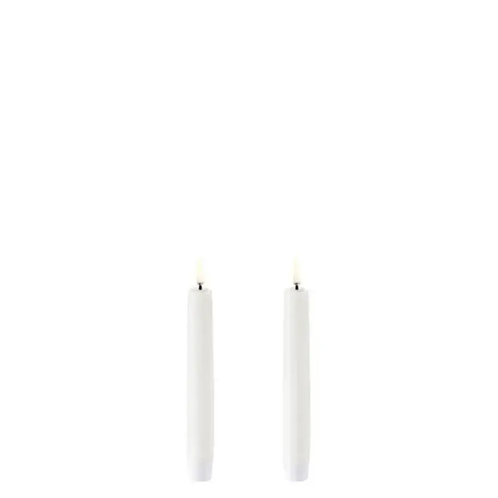Uyuni LED taper candle 2,3x15 cm, Smooth, 2-pack Nordic white Uyuni LED taper candle 2,3x15 cm, Smooth, 2-pack Nordic white