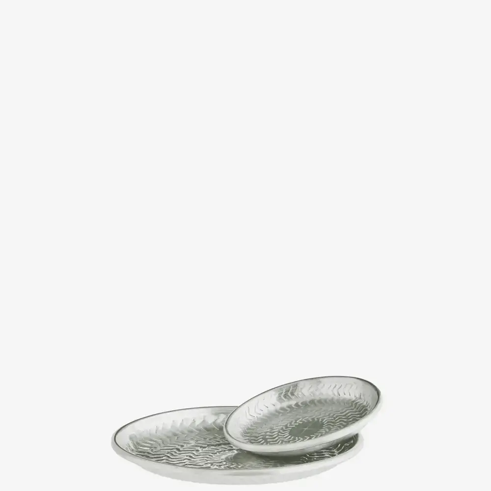 Madam Stoltz Gehamerde aluminium tray - Small Madam Stoltz Gehamerde aluminium tray - Small