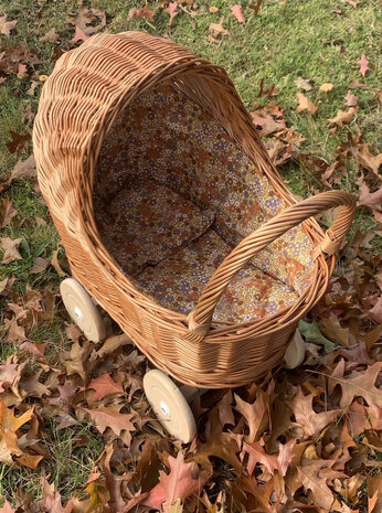 Rieten poppenwagen retro little flowers Rieten poppenwagen retro little flowers