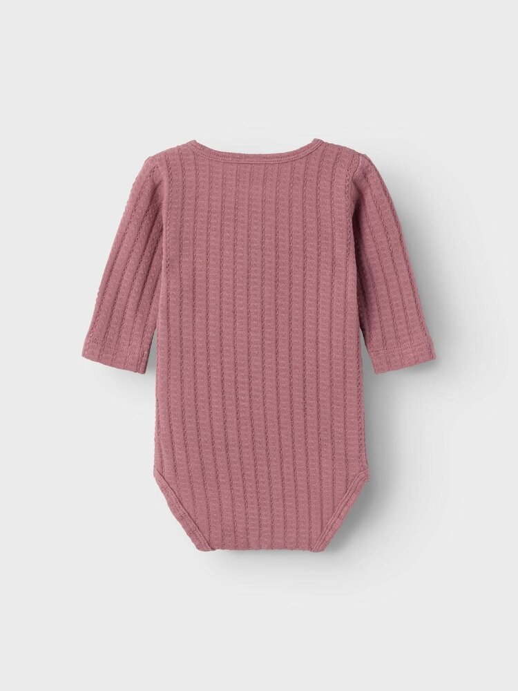 Lil' Atelier Frilla LS Slim Body - Nostalgia Rose Lil' Atelier Frilla LS Slim Body - Nostalgia Rose