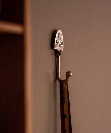 Doing Goods Rosie Roset Hook