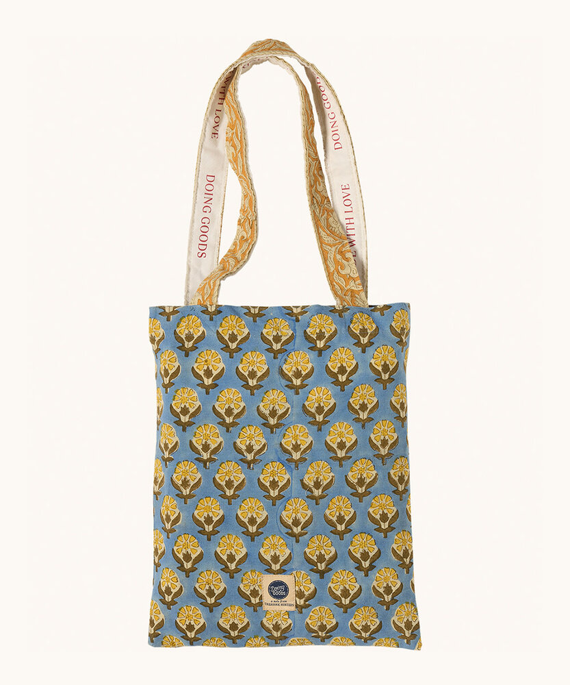 Doing Goods Blue Emma Single Throw in Tote Bag