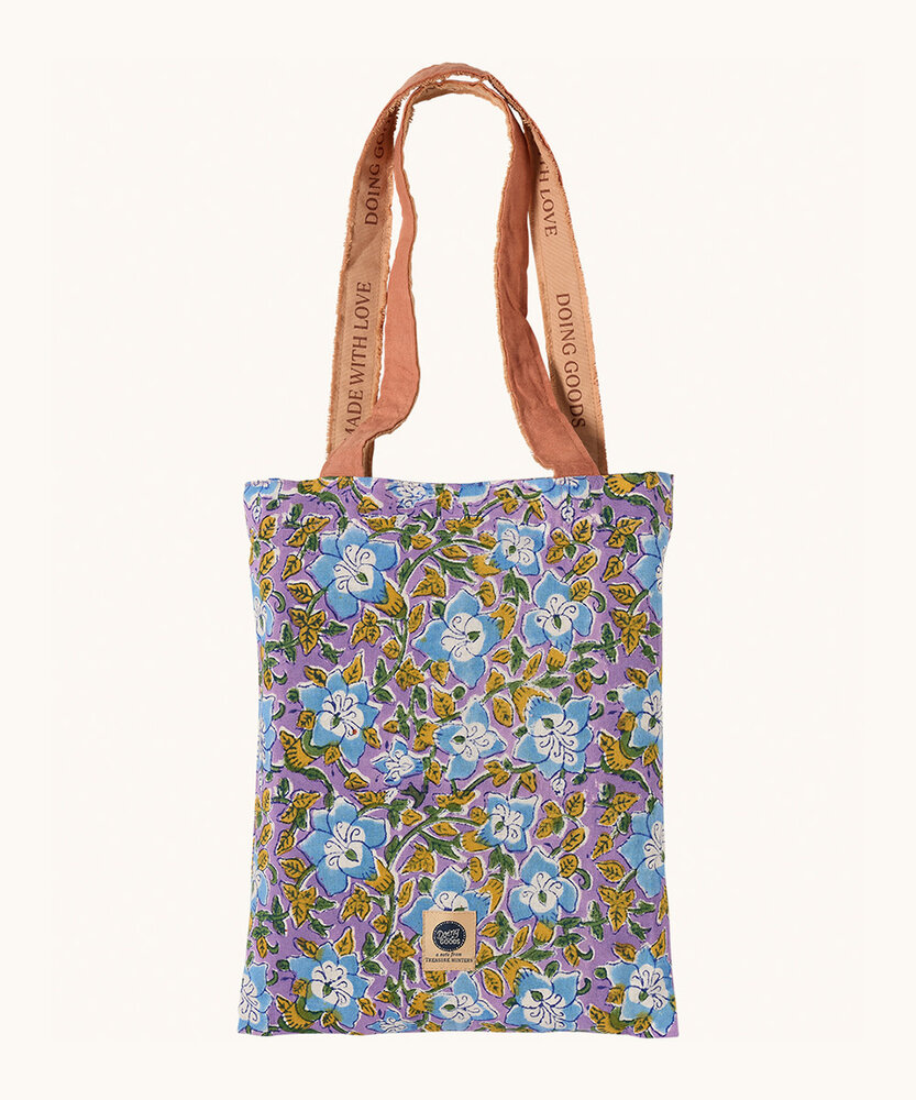 Doing Goods Alyssa Double Throw in Tote Bag Doing Goods Alyssa Double Throw in Tote Bag