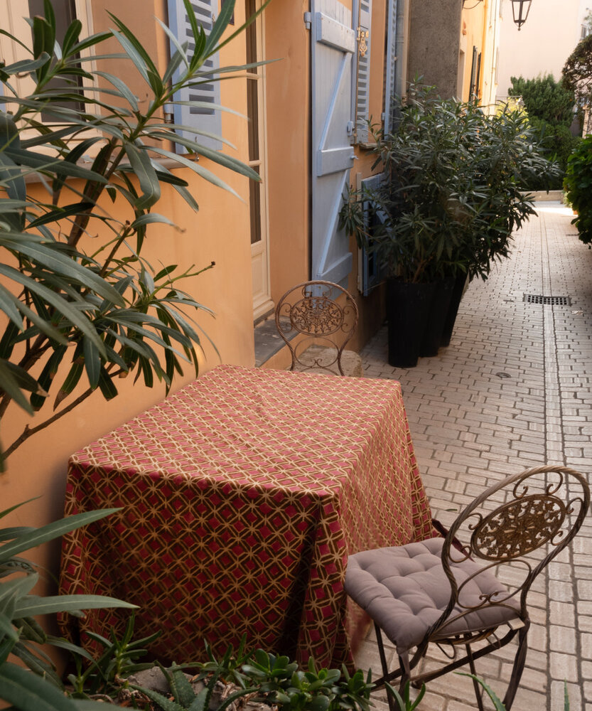 Doing Goods Helena Single Throw in Tote Bag Doing Goods Helena Single Throw in Tote Bag