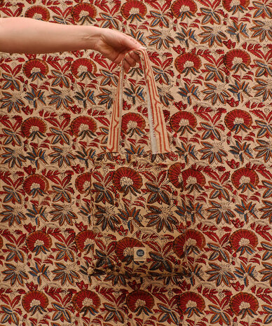 Doing Goods Willow Double Throw in Tote Bag  - 240 x 280 cm Doing Goods Willow Double Throw in Tote Bag  - 240 x 280 cm