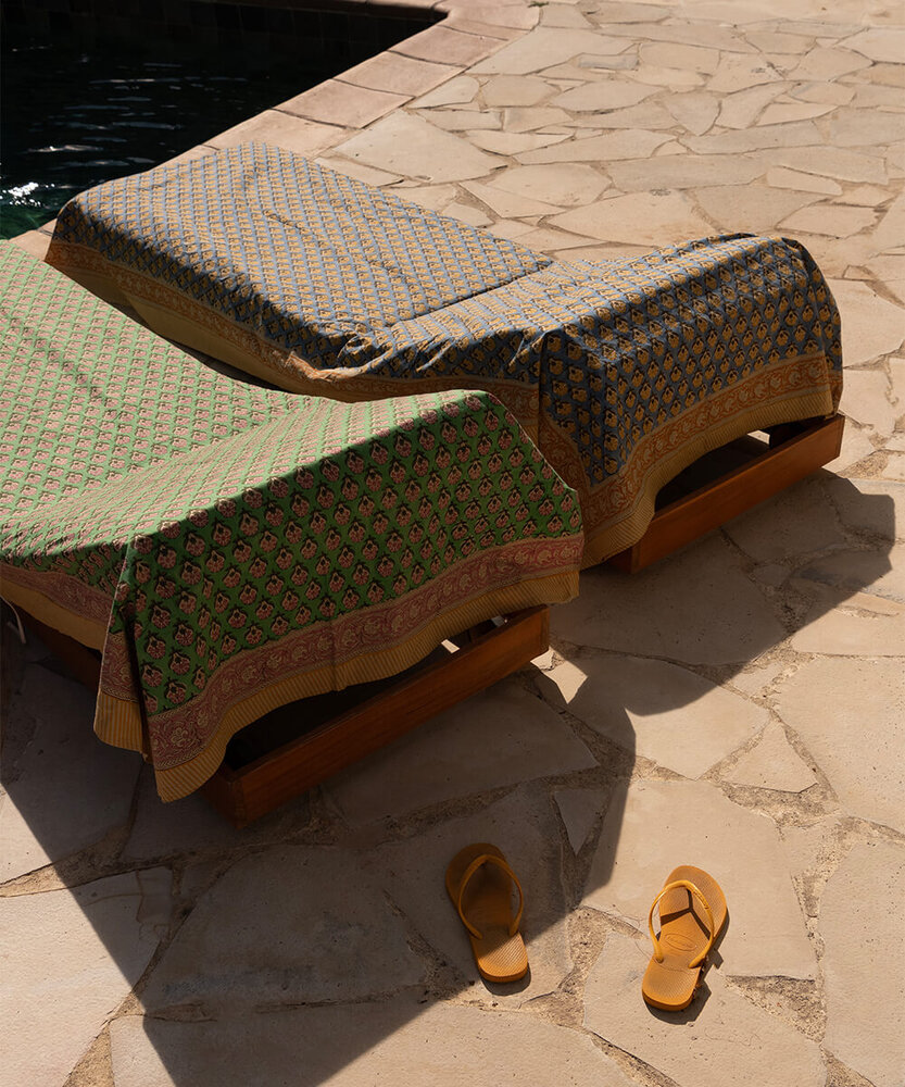 Doing Goods Emma Single Throw in Tote Bag - 220 x 140 cm Doing Goods Emma Single Throw in Tote Bag - 220 x 140 cm