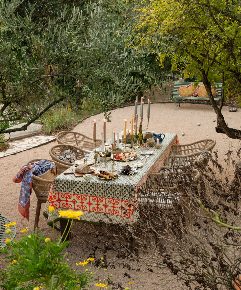 Doing Goods Faina Table Throw in Tote Bag - 	 160 x 350 cm