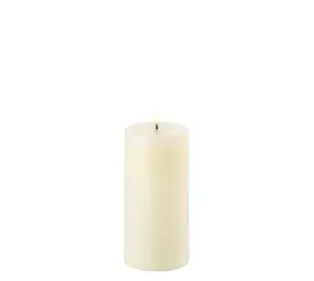 Uyuni LED pillar candle Smooth - 7,8x15 cm - Ivory