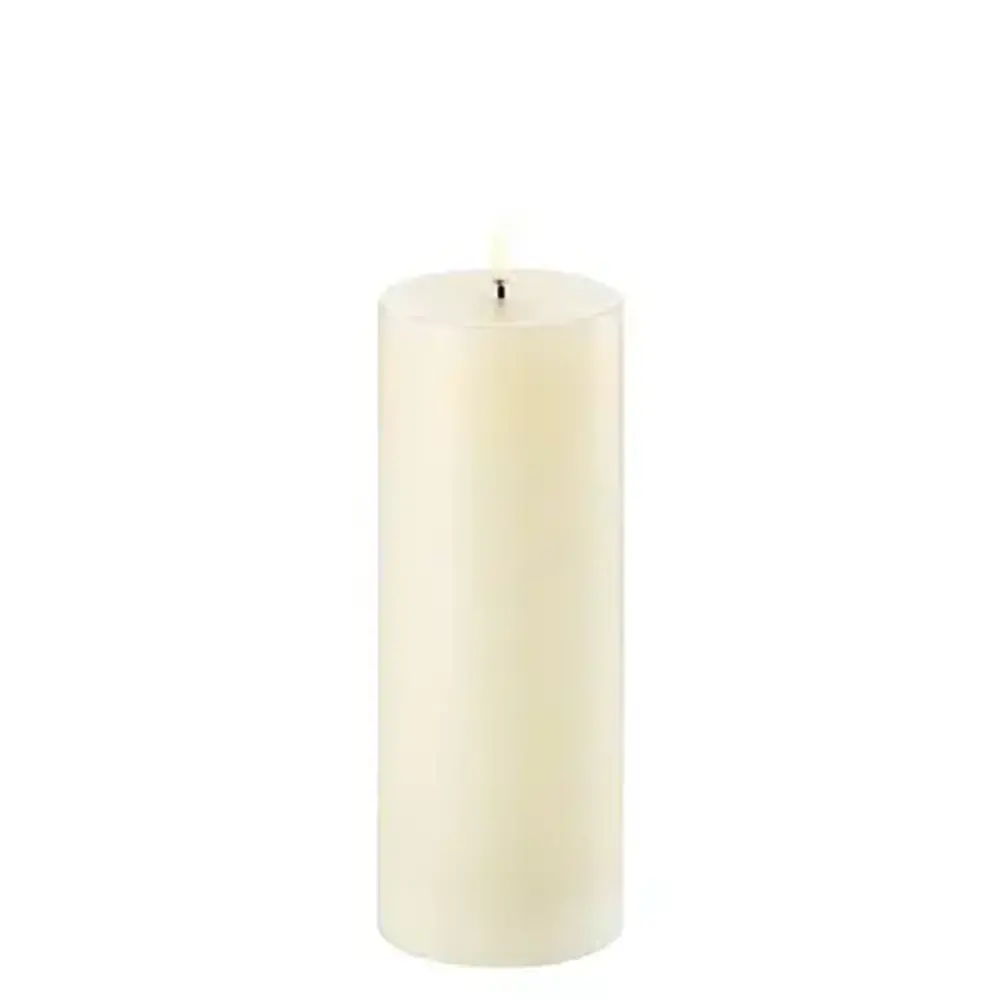 Uyuni LED pillar candle Smooth - 7,8x20 cm - Ivory