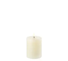Uyuni LED pillar candle Smooth 7.8x10cm - Ivory