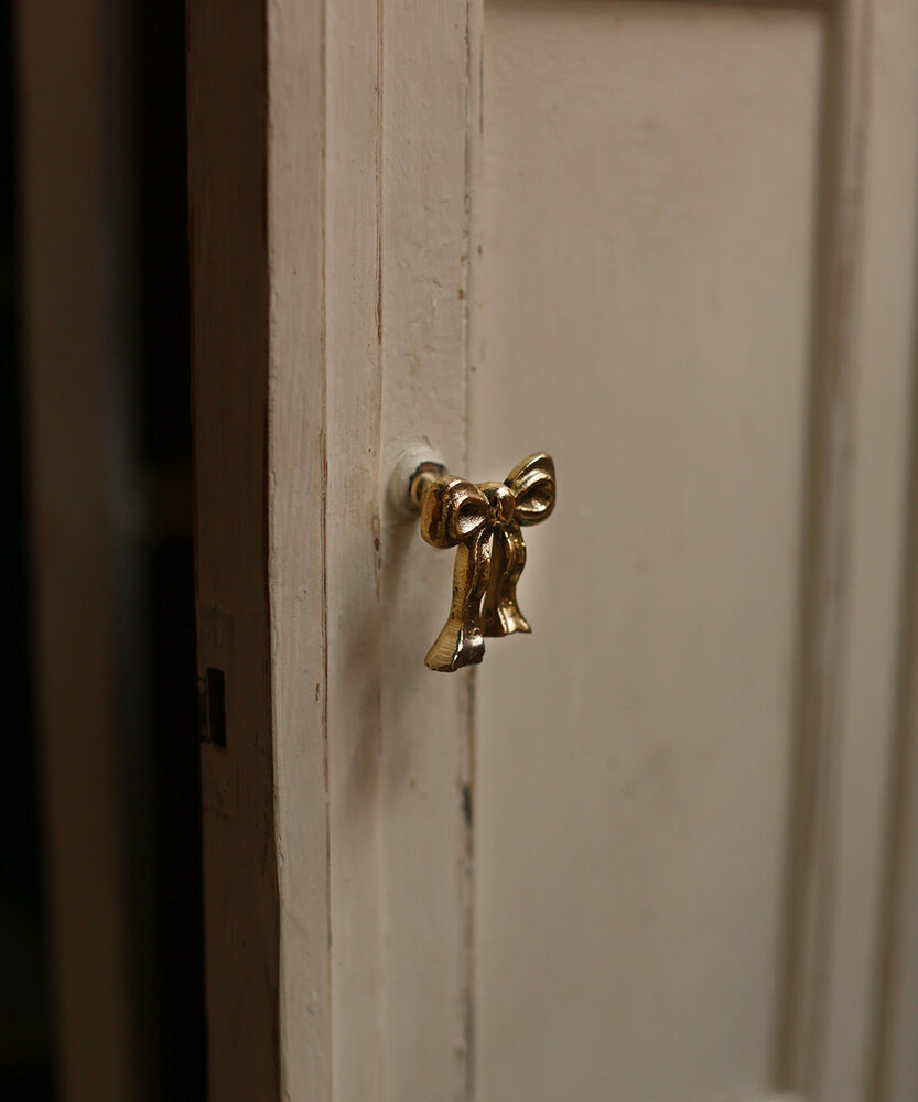 Doing Goods Bowie Bow Knob Doing Goods Bowie Bow Knob