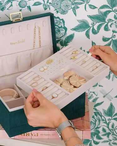 Maison Scarlett Sieradendoos Denise - Corduroy Groen