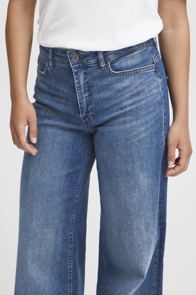 ICHI Twiggy Wide Jeans *32 - Medium Blue ICHI Twiggy Wide Jeans *32 - Medium Blue