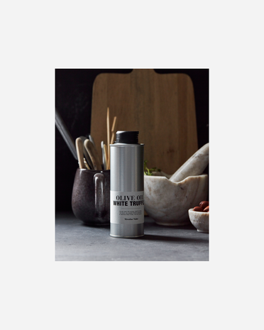 Nicolas Vahé Virgin olive oil with white truffle - 25 cl Nicolas Vahé Virgin olive oil with white truffle - 25 cl